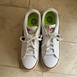 Nike Court Legacy Size 9 Women’s Sneakers